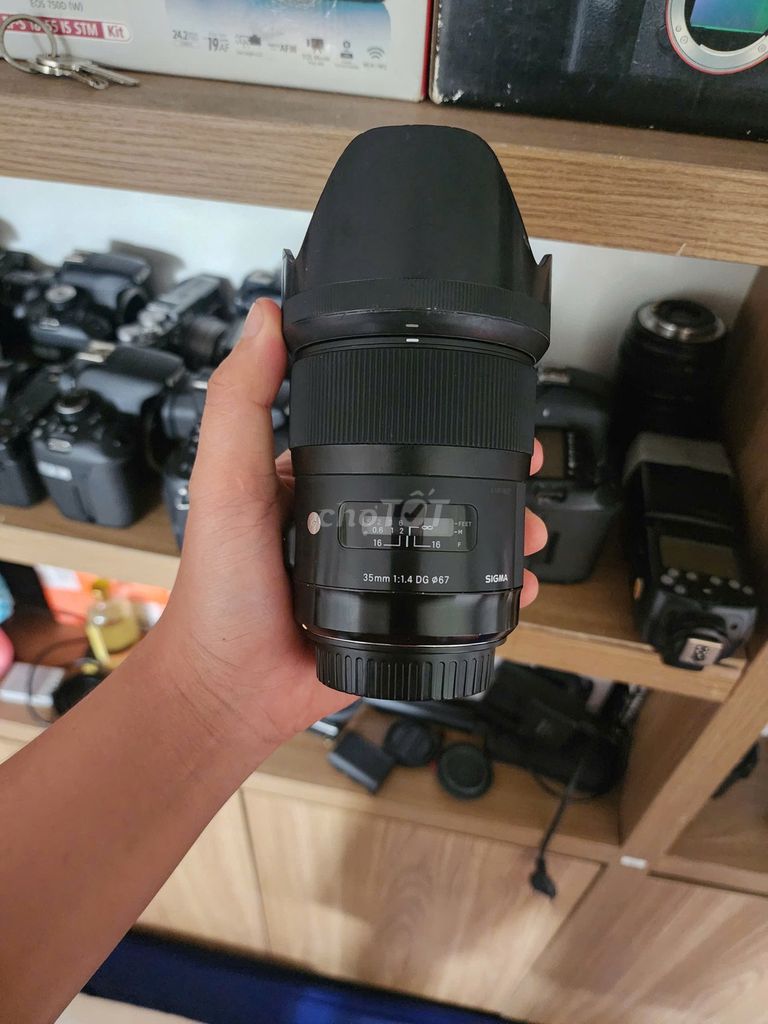 Ống kính Sigma 35mm 1:1.4 DG. Mua bán Máy ảnh, Máy quay tại Quận Hải Châu Đà Nẵng được đăng bởi Vinh Máy Ảnh hình 1