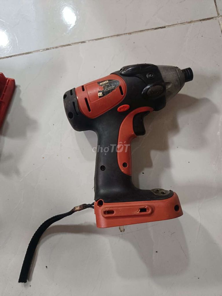 Vít black decker 12v