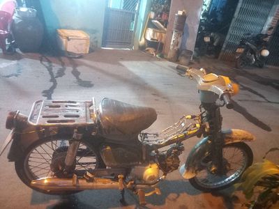 Honda Cub 81 Xanh rêu