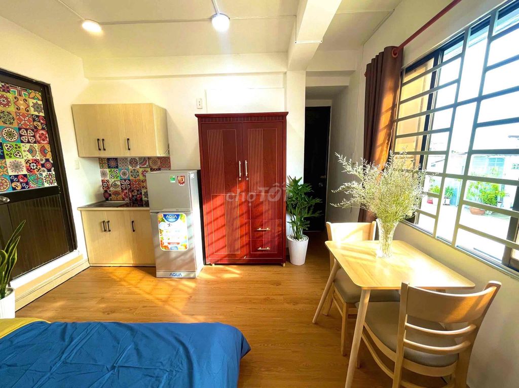 CHO THUÊ STUDIO CỬA SỔ TRỜI - GẦN ĐẠI HỌC UEH