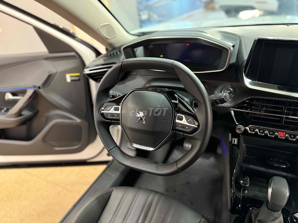🦁 PEUGEOT 2008 GTLINE 2022 12.000KM ❤️. Mua bán Ô tô tại Quận Hải Châu Đà Nẵng được đăng bởi THANH HUY AUTO ĐÀ NẴNG hình 17
