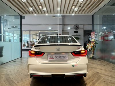 Honda City 2023 RS 24.000 km Trắng