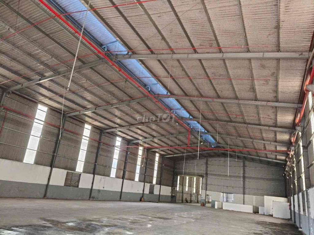 Cho thuê xưởng 2200m2 CCN Thiện Tân, giá chỉ 70 triệu