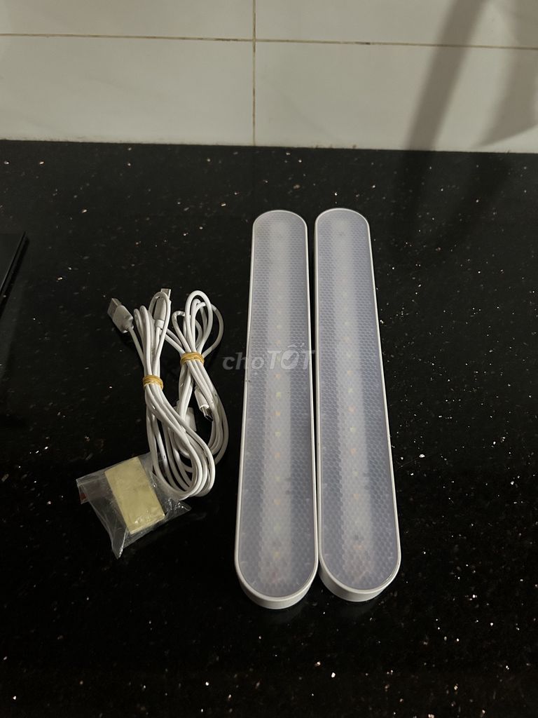 2 Đèn LED tích điện Trắng 28cm. Mua bán Đèn tại Thành phố Nha Trang Khánh Hòa được đăng bởi Bakeguy Bakehouse hình 1