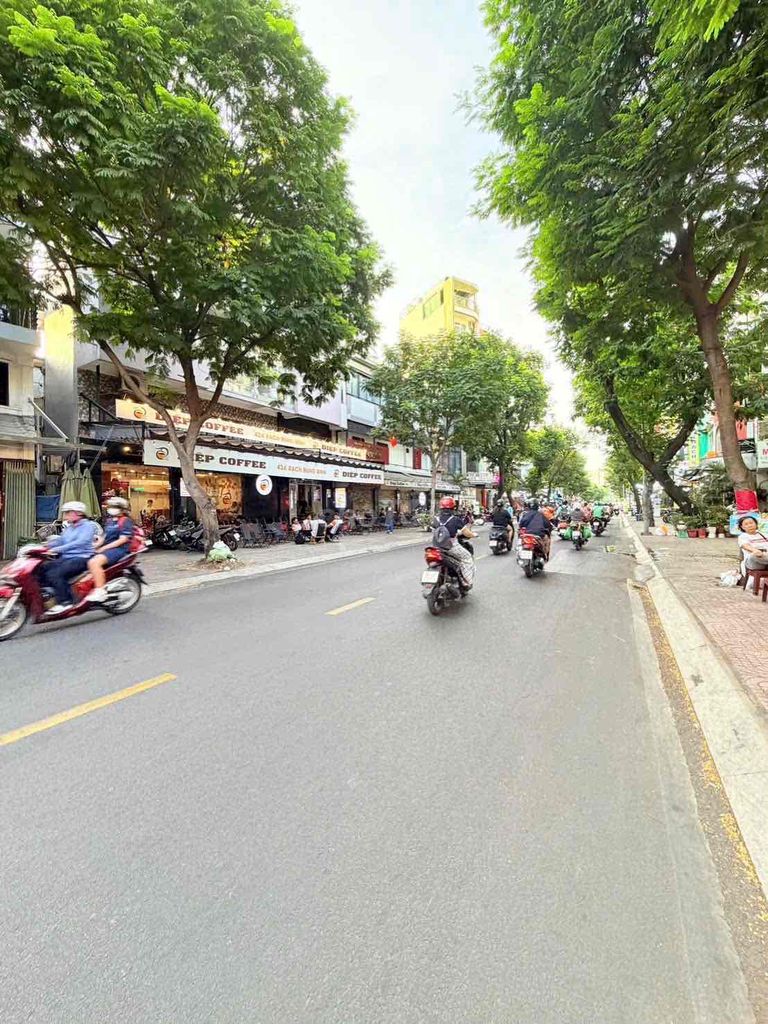 ✅ Mặt Tiền Kinh Doanh 5 Tầng Quận 3 - Ngang 4M lề đường rộng nhỉnh 11T