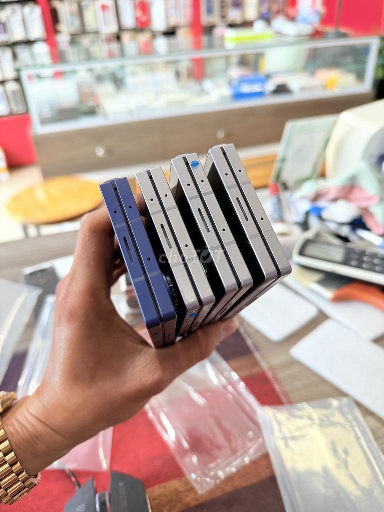 Z Fold6 256/512G Zin đẹp 99% chất. Mua bán Điện thoại tại Quận Thanh Xuân Hà Nội được đăng bởi Vinh Râu Samsung hình 1