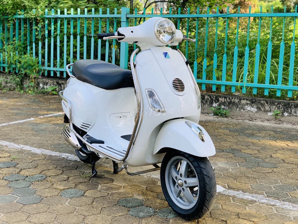 Vespa LX 125 ie nguyên bản biển HÀ NỘI xe nữ đi. Mua bán Xe máy tại Quận Cầu Giấy Hà Nội được đăng bởi A Nam hình 2