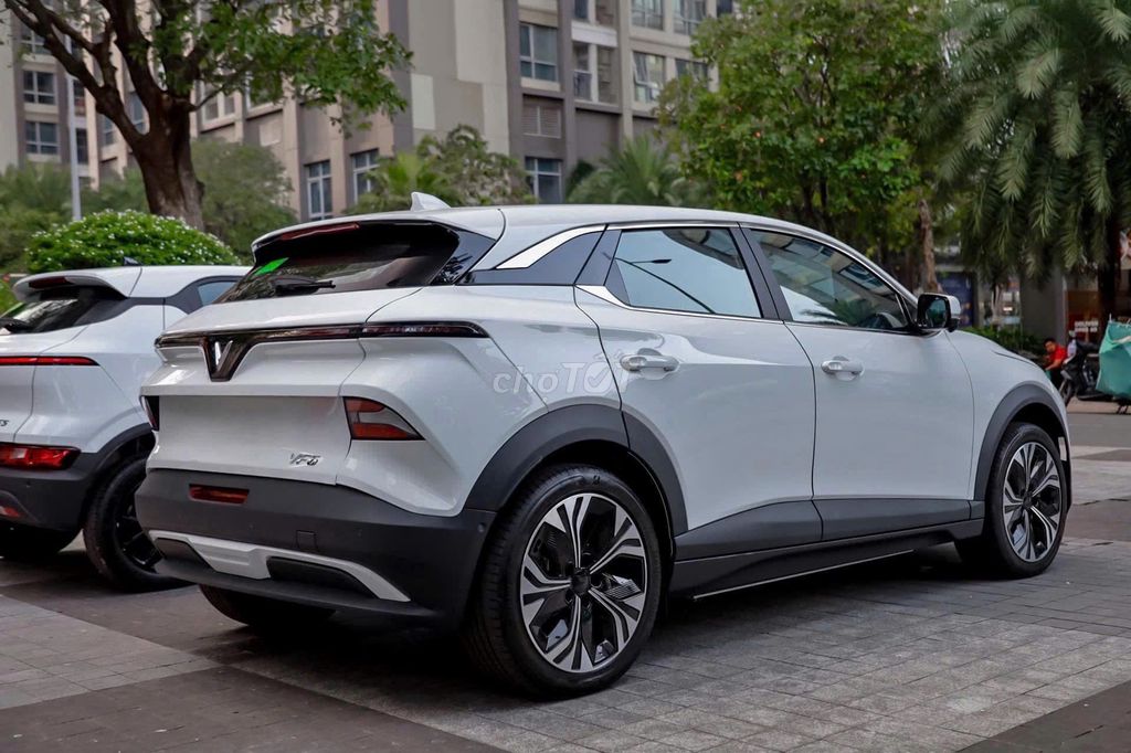 VINFAST VF6 PLUS GIẢM 4% XĂNG ĐỔI ĐIỆN GIẢM 15TR. Mua bán Ô tô tại Quận 12 Tp Hồ Chí Minh được đăng bởi Chí Nhân VinFast hình 4