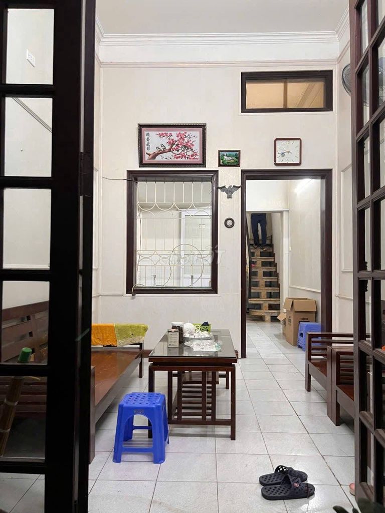 Cho thuê nhà 41m² x 3 tầng, 1 tum, 4PN, Đống Đa, Hà Nội
