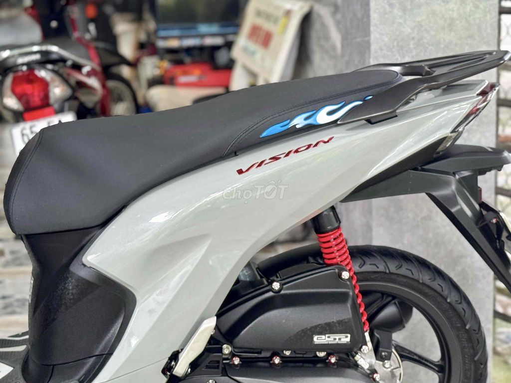 Vision Bản Thể Thao Màu Hott bs 65H1 Chính Chủ. Mua bán Xe máy tại Quận Ô Môn Cần Thơ được đăng bởi Tiến Tạp Hoá  hình 18