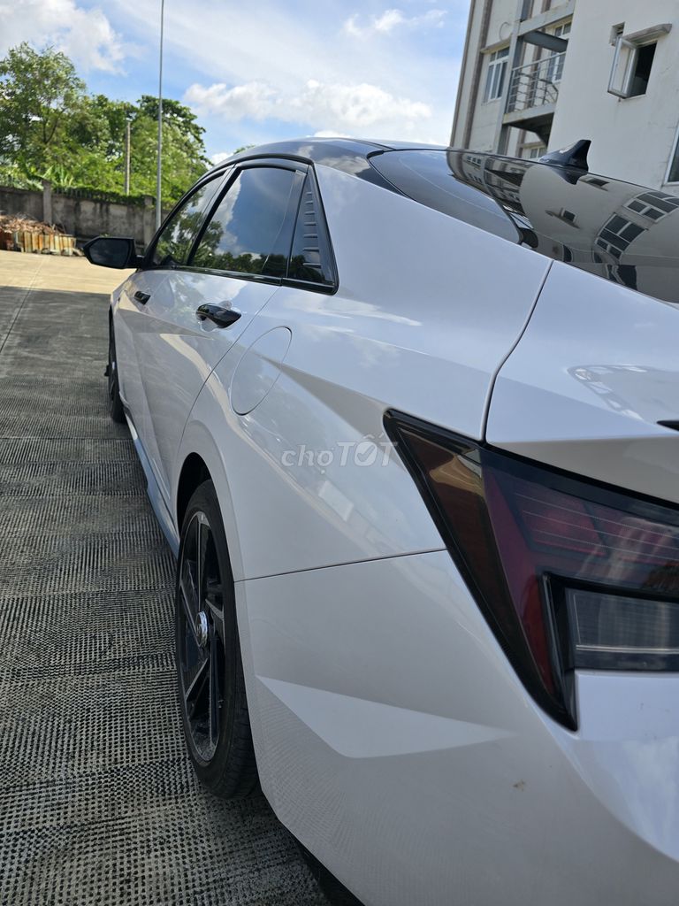 Hyundai Elantra 2023 N-Line 1.6 Turbo AT -12000 km. Mua bán Ô tô tại Quận 8 Tp Hồ Chí Minh được đăng bởi Nguyễn bình Long  hình 8