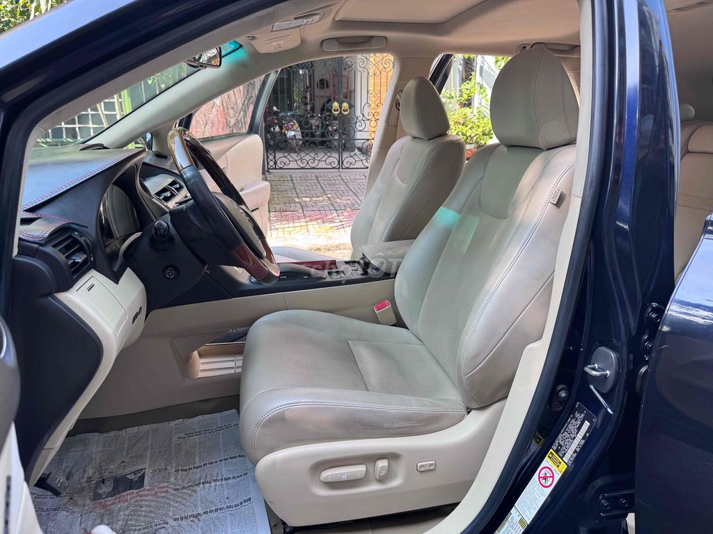 Bán Lexus RX350 đời 2009 đk 2012 bao check test. Mua bán Ô tô tại Quận 3 Tp Hồ Chí Minh được đăng bởi Hoàng Gia Auto hình 9