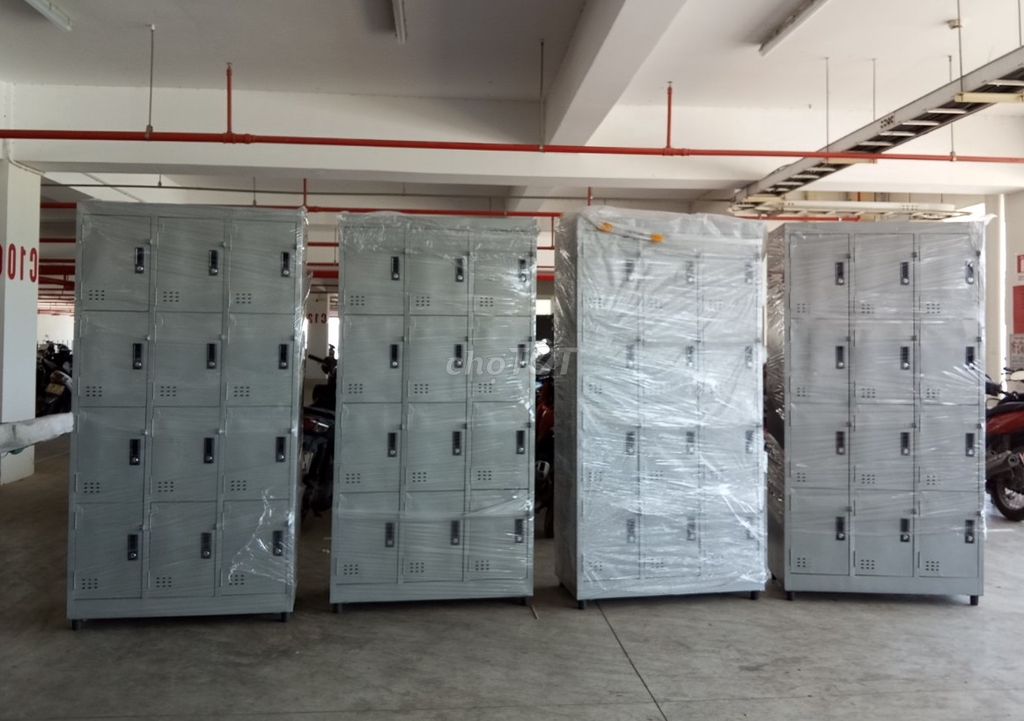 TỦ LOCKER:  TỦ LOCKER == TỦ LOCKER))>>  TỦ LOCKER!