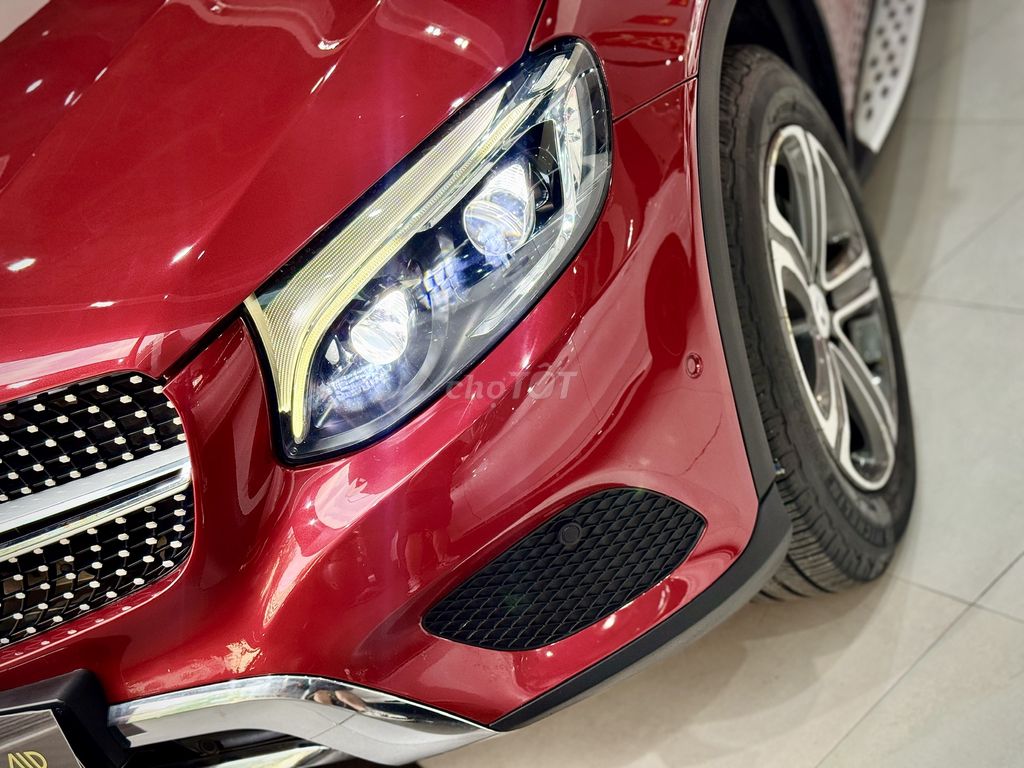 Mercedes Benz GLC Class2018 250 4MATIC AT-63000 km