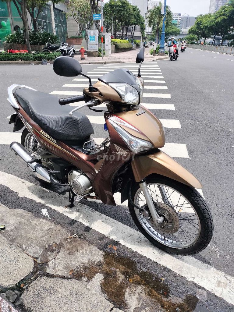 Bán xe future 125 màu vàng đen chính chủ. Mua bán Xe máy tại Quận 4 Tp Hồ Chí Minh được đăng bởi Vo van dung hình 3