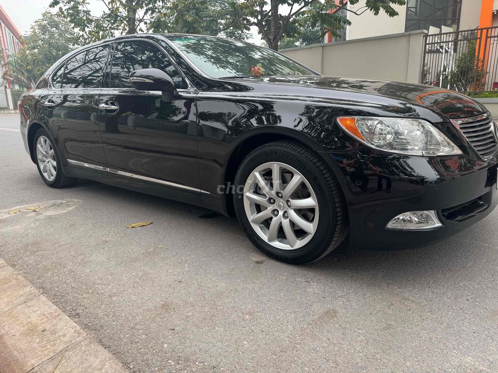 Lexus LS460L 2008 Bản dài L Đen. Mua bán Ô tô tại Quận Long Biên Hà Nội được đăng bởi Long hình 3