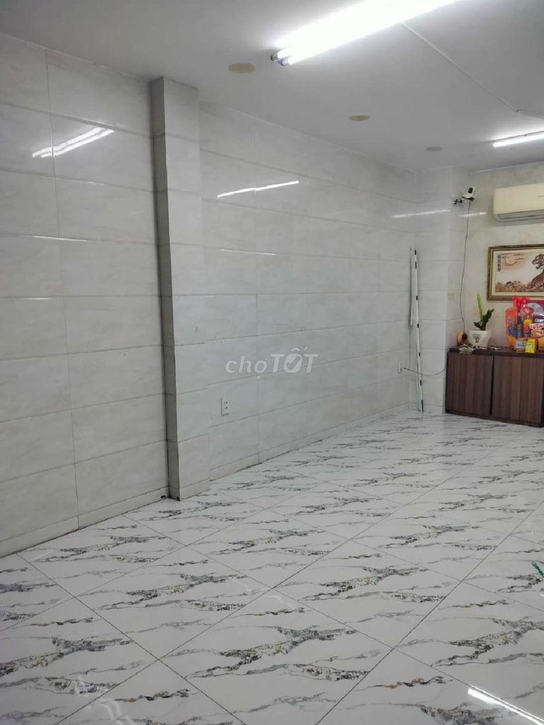 MẶT TIỀN QUẬN 4 DT 61m2 - KHU KINH DOANH ĐA NGHÀNH NGHỀ