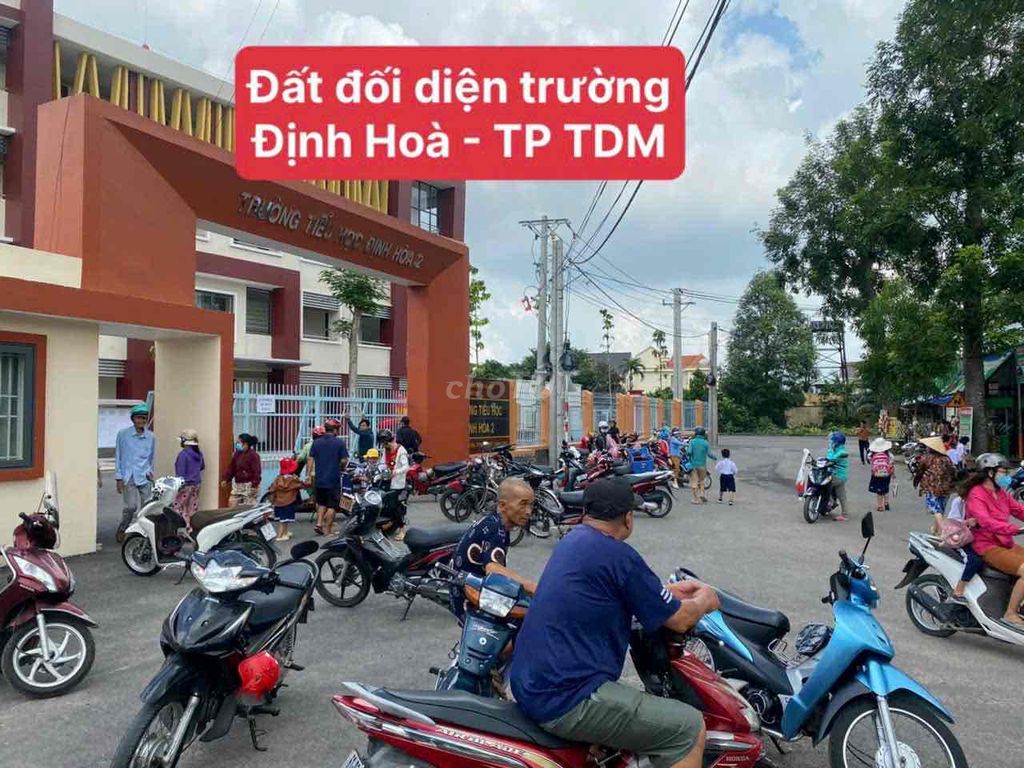 Cần tiền du học cho con bán gấp nền 108,9m2 đối diện trường quốc te