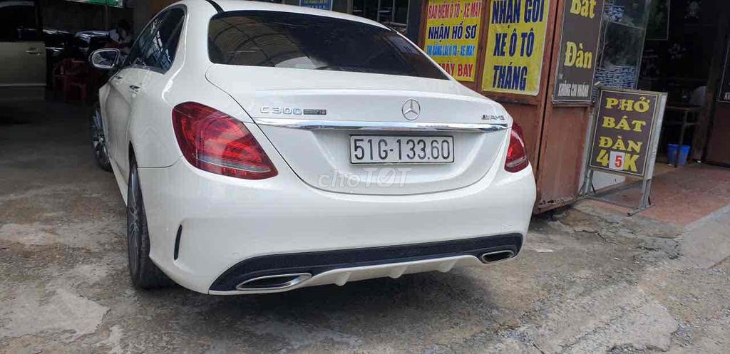 Mercedes-Benz C300 2017 Trắng 77910 km. Mua bán Ô tô tại Quận Gò Vấp Tp Hồ Chí Minh được đăng bởi bủberry  hình 2