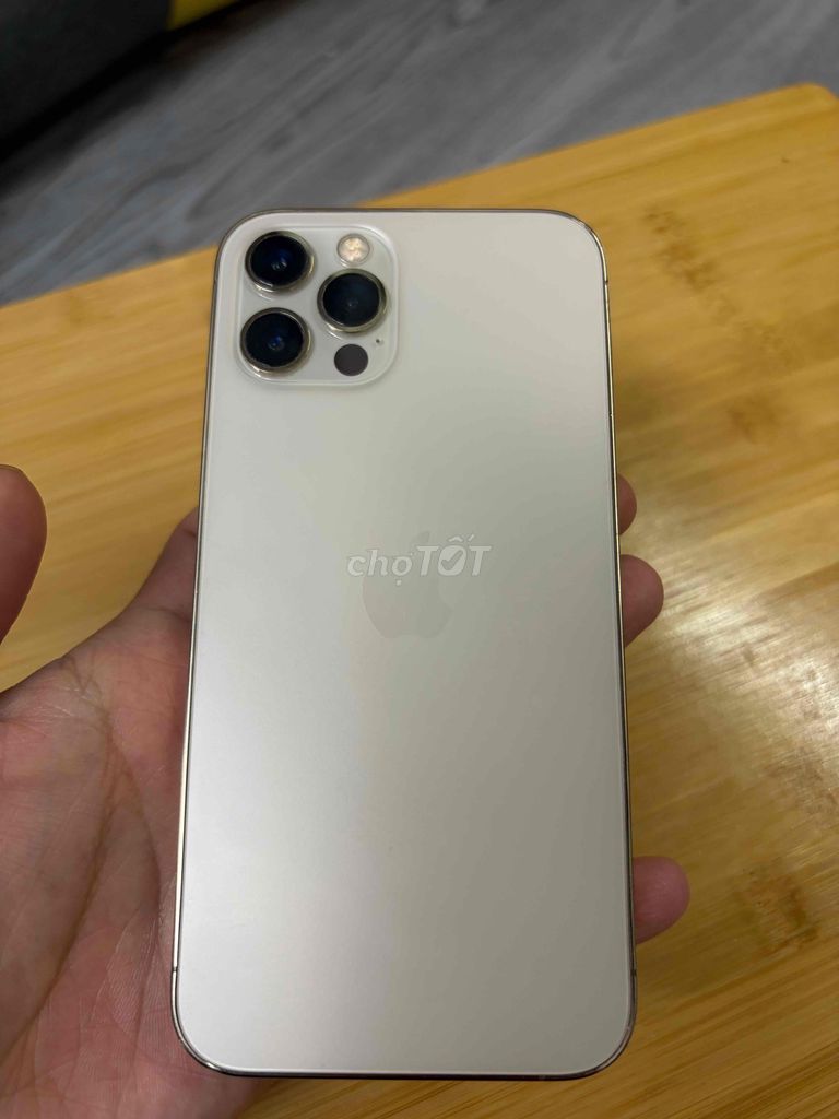 Apple iPhone 12 Pro 128GB Vàng VNA. Mua bán Điện thoại tại Quận Phú Nhuận Tp Hồ Chí Minh được đăng bởi phat nguyen hình 1