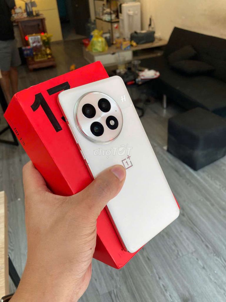 OnePlus 13 256GB Trắng Đã sử dụng. Mua bán Điện thoại tại Quận Gò Vấp Tp Hồ Chí Minh được đăng bởi Nguyễn Văn Đông hình 1