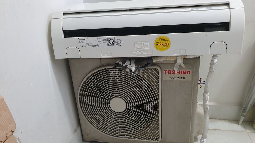 Máy lạnh Toshiba trắng 1HP inverter 2021 mới 97%