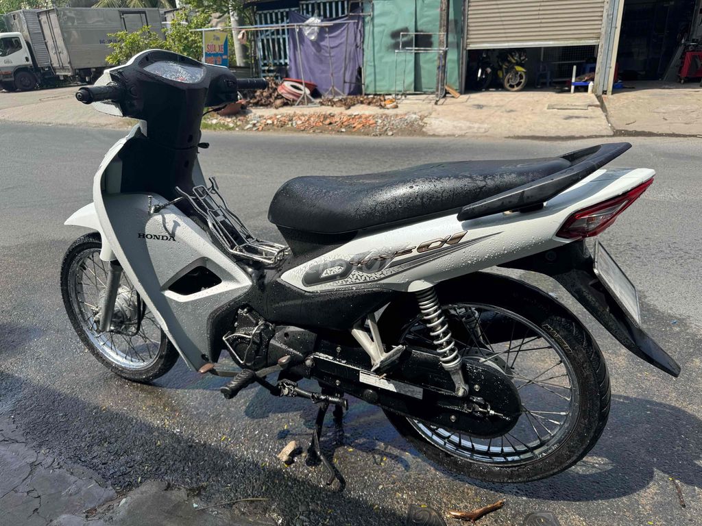 anpha xe đẹp máy êm zin.9chủ lh ***. Mua bán Xe máy tại Huyện Phong Điền Cần Thơ được đăng bởi Thanh Dang Hoang hình 4