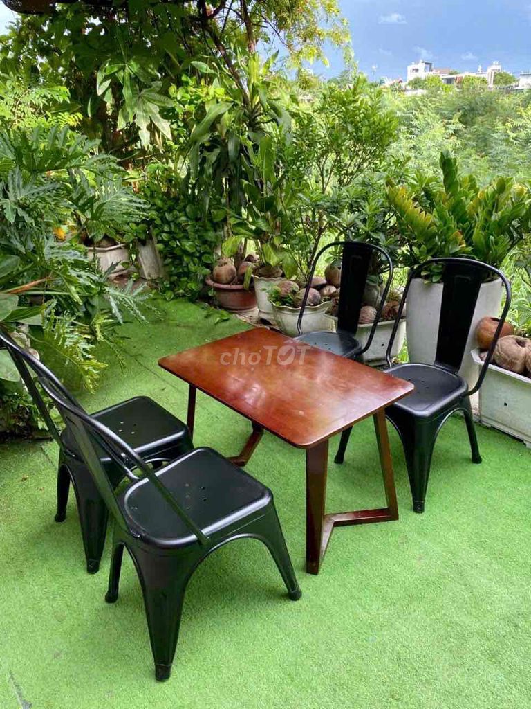 Mình cần thanh lý 1 bộ bàn ghế caffe 🌸🌿. Mua bán Bàn ghế tại Huyện Bình Chánh Tp Hồ Chí Minh được đăng bởi Tú Nam hình 1