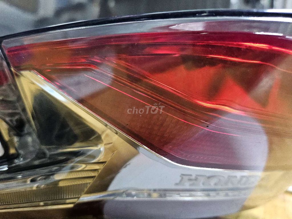 Cụm đèn thắng sau Honda PCX 2018-2020 zin tháo xe. Mua bán Phụ tùng xe tại Quận 1 Tp Hồ Chí Minh được đăng bởi KIM Merchant hình 3