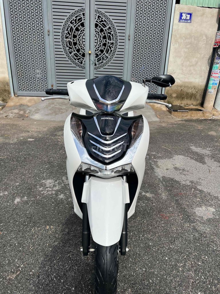 Honda SH125i 2023 белый