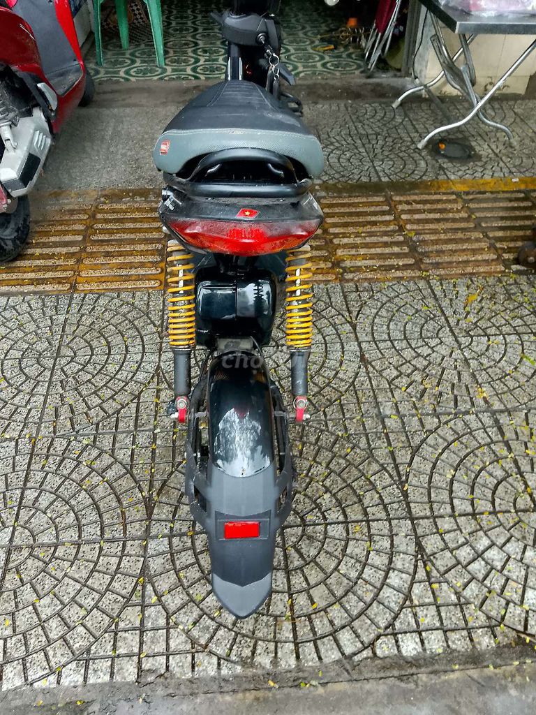 Xe đạp điện  màu đen. Mua bán Xe điện tại Quận Sơn Trà Đà Nẵng được đăng bởi Nguyễn thái hoài hình 2