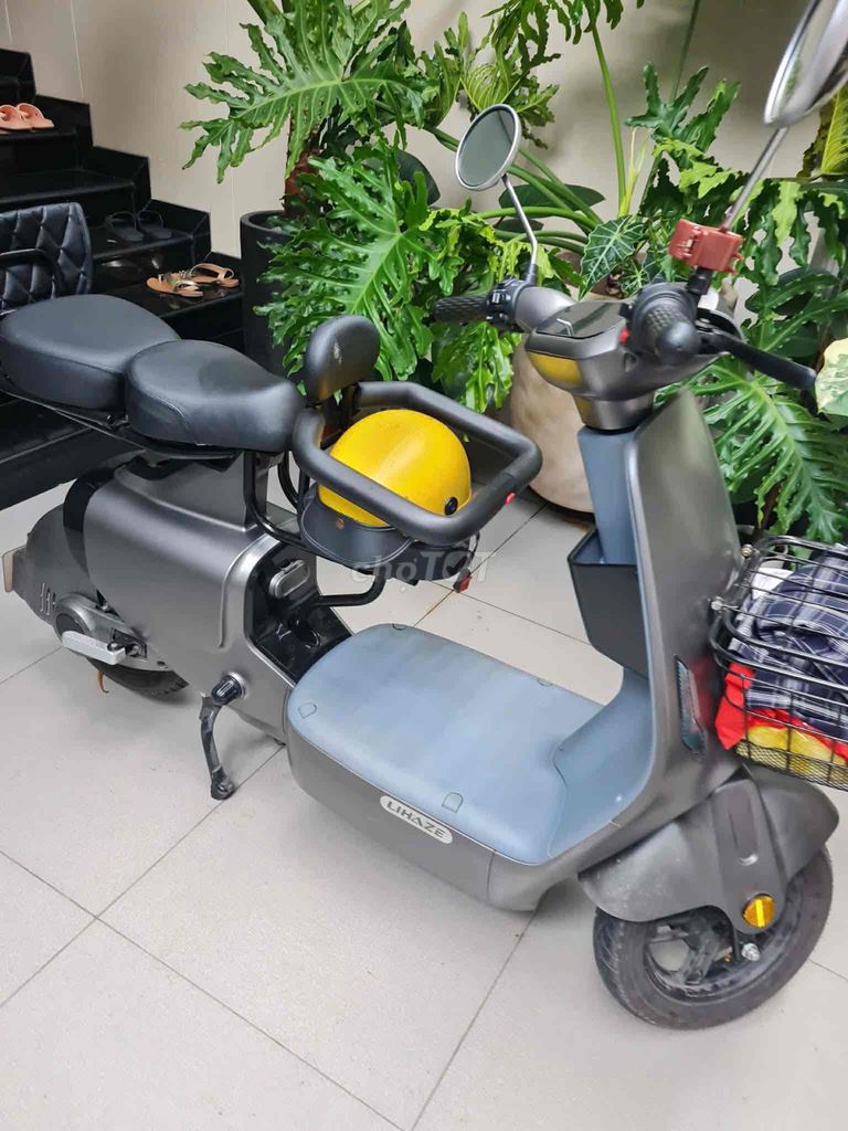 xe đạp điện , màu xám. Mua bán Xe điện tại Huyện Hóc Môn Tp Hồ Chí Minh được đăng bởi Hieu Nguyen hình 1