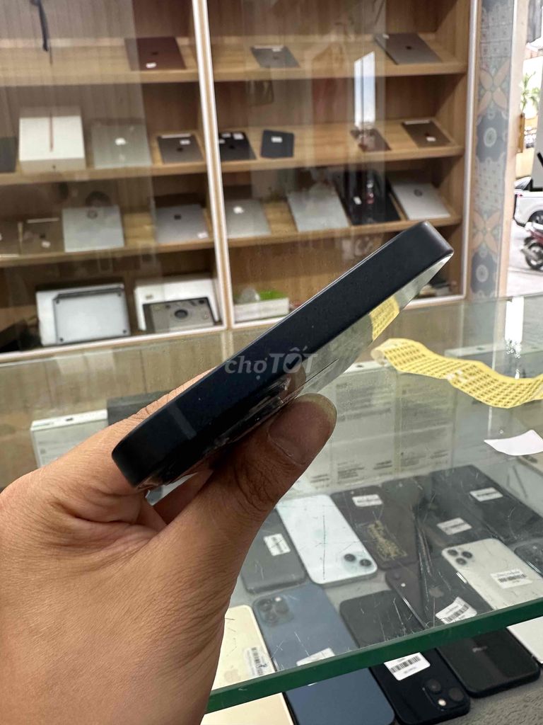 iPhone 13 Đen 128GB - Lock. Mua bán Điện thoại tại Quận Đống Đa Hà Nội được đăng bởi Hanoimobile MTC hình 4