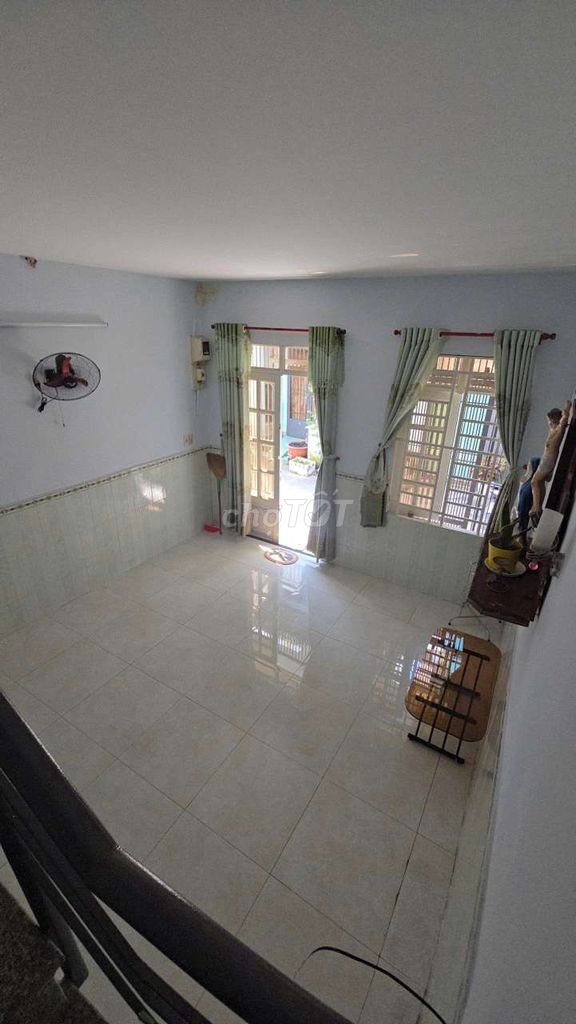 Дом в районе Phuong 8, рядом с Mercedes на Quang Trung