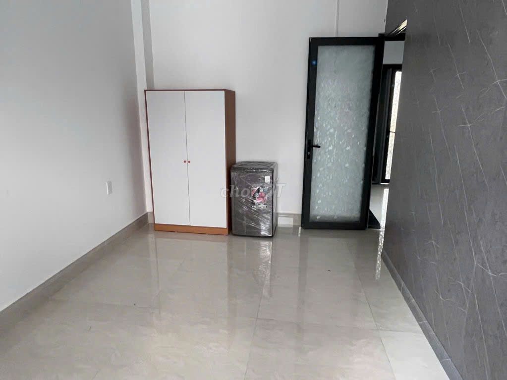PHÒNG TRỌ GIÁ RẺ Q2 2,8 TRIỆU MÁY LẠNH