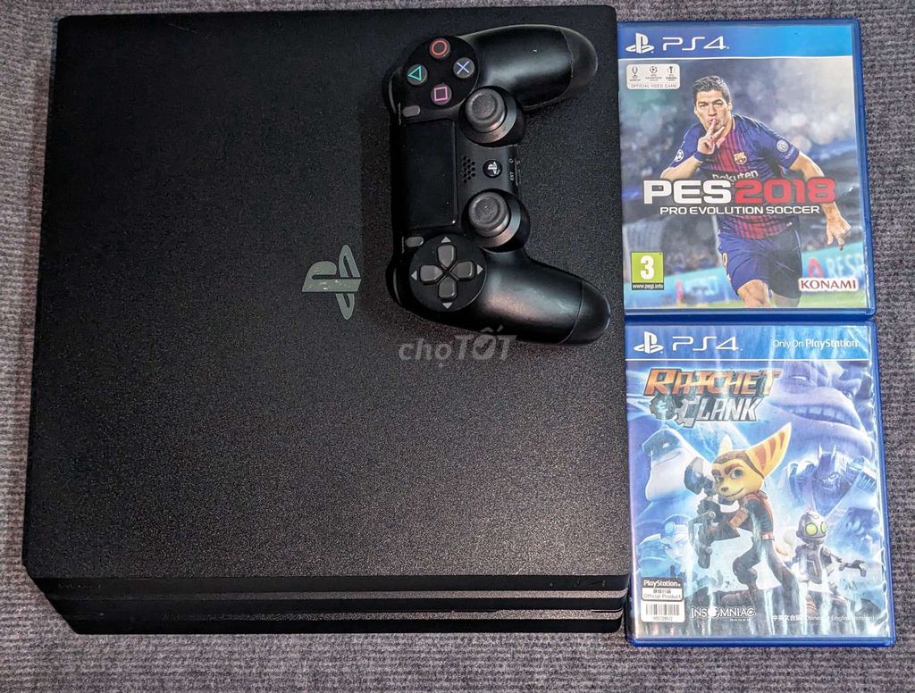 PS4 PRO 7218B tặng kèm Disc Pes