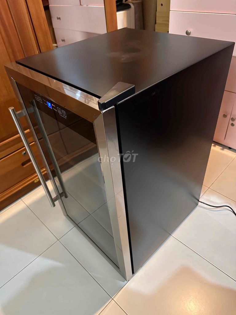 Tủ bảo quản rượu Hafele Đan Mạch 26 chai 97%. Mua bán Tủ lạnh tại Quận Bình Tân Tp Hồ Chí Minh được đăng bởi HAI NGUYEN hình 1