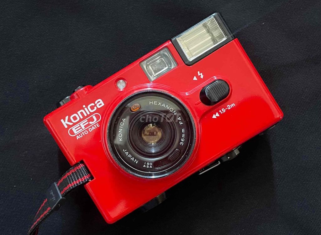 Máy ảnh film Konica EFJ đỏ