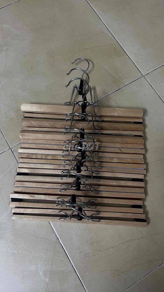 Móc gỗ kẹp quần 10 cái. Mua bán Nội thất, đồ gia dụng khác tại Quận 3 Tp Hồ Chí Minh được đăng bởi Phạm Khoa hình 1