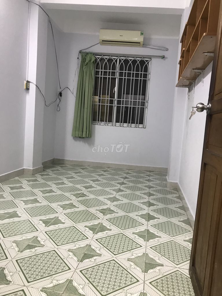 Nhà mới đẹp, 4 tầng đúc kiên cố, 2.5m x 6m,15m2, 2PN,Dtsd 70m2, Bà Hom