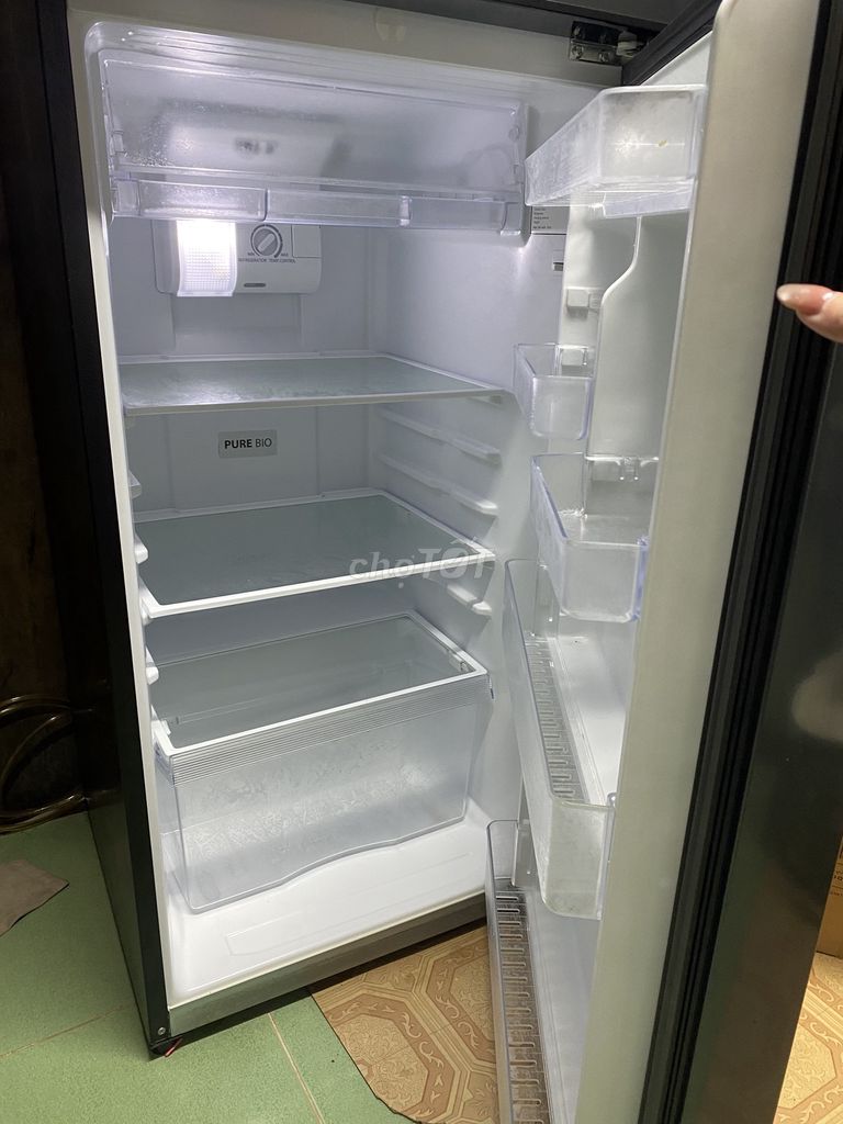 Tủ lạnh Toshiba 260L Đen Mới 90%. Mua bán Tủ lạnh tại Thành phố Châu Đốc An Giang được đăng bởi Tran Huynh hình 1
