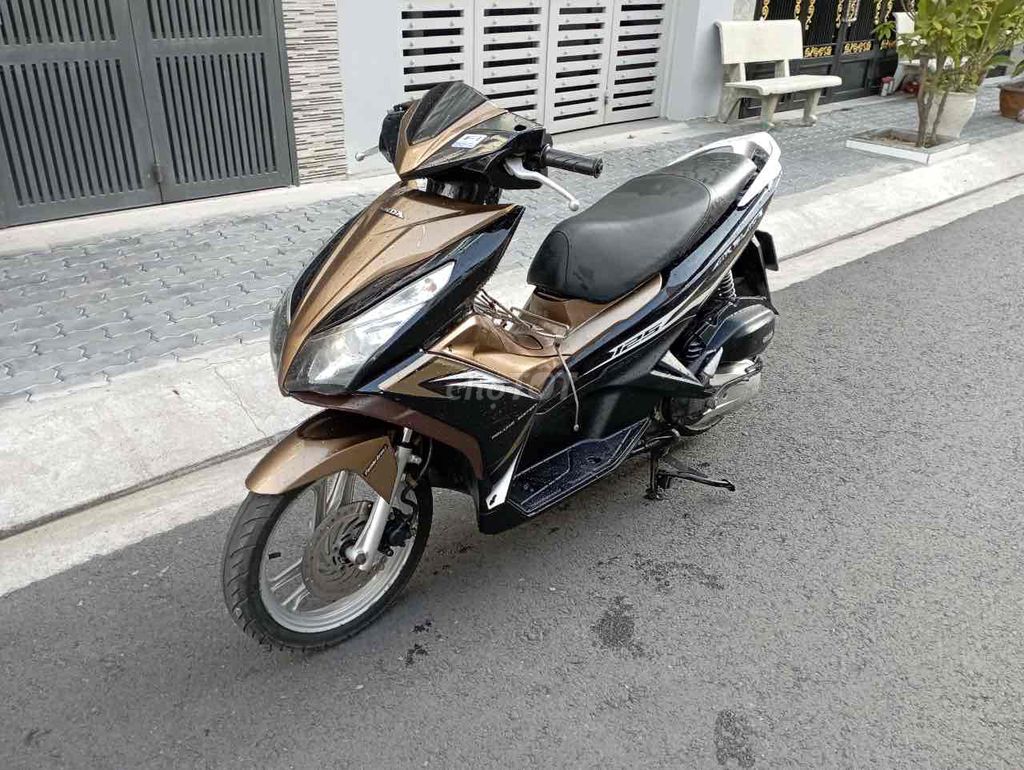 Honda AB Fi(2014)bst69,xe zin êm ru,đẹp keng. Mua bán Xe máy tại Quận 7 Tp Hồ Chí Minh được đăng bởi Trung Anh hình 2