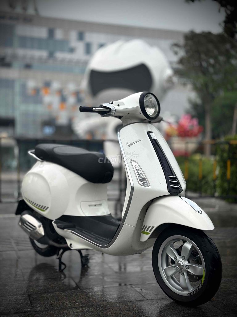 🌈Piaggio Vespa 125 Đk 2015 Chất Xe Zin Siêu Đẹp. Mua bán Xe máy tại Quận Gò Vấp Tp Hồ Chí Minh được đăng bởi Xe Máy Hiệp Phát hình 1