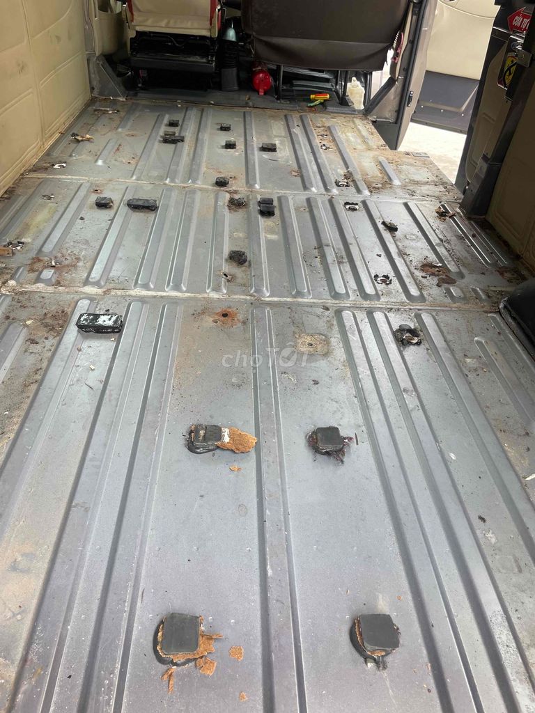 Ford Transit 2018 16 Chỗ 2.4 Diesel   - 180000 km. Mua bán Ô tô tại Thành phố Vị Thanh Hậu Giang được đăng bởi truyen hình 18