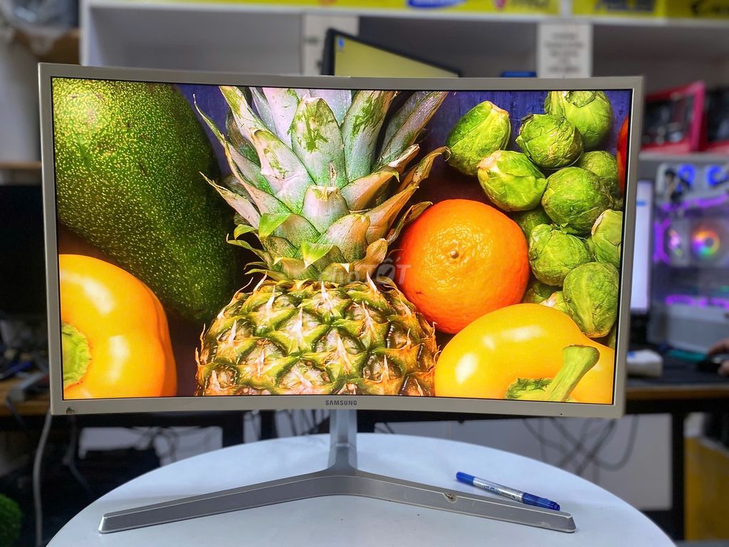 Màn hình Samsung 27 inch cong Bạc. Mua bán Phụ kiện (Màn hình, Chuột...) tại Thành phố Thủ Đức Tp Hồ Chí Minh được đăng bởi Lê Cương hình 1