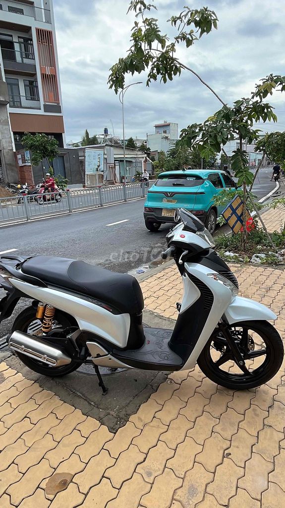 Honda SH Италия 2009 белый, родной нетронутый мотор