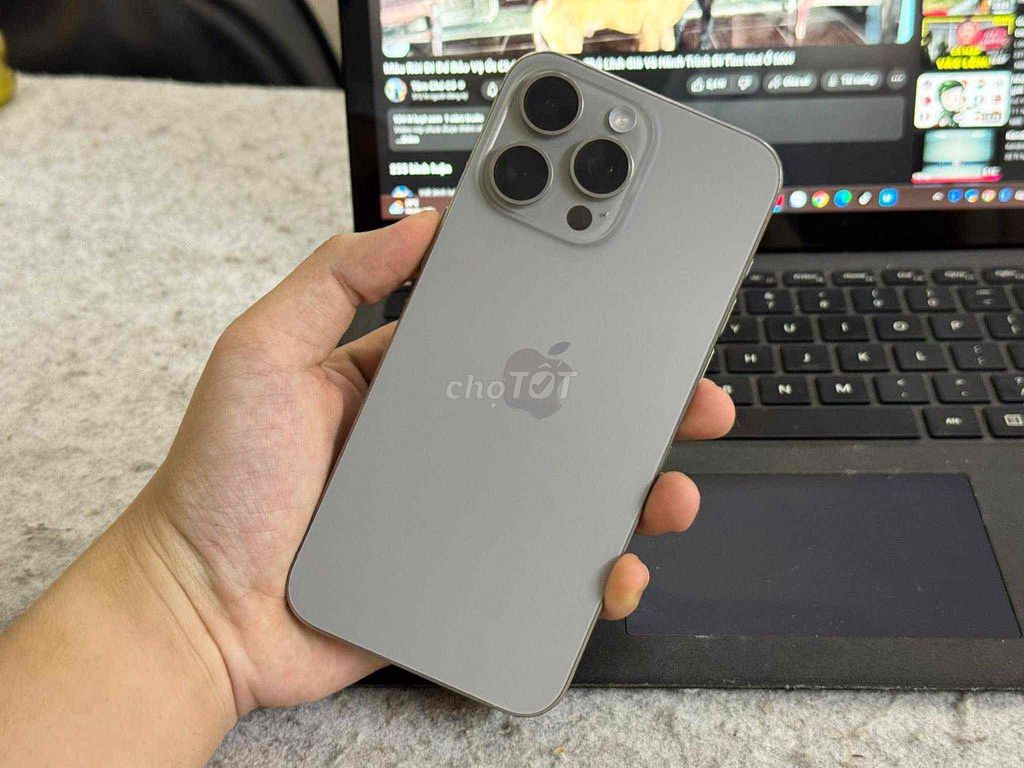 Apple iPhone 15 Pro Max 256GB Xám. Mua bán Điện thoại tại Thành phố Trà Vinh Trà Vinh được đăng bởi Trời Xanh Mây Trắng Nắng Vàng hình 1