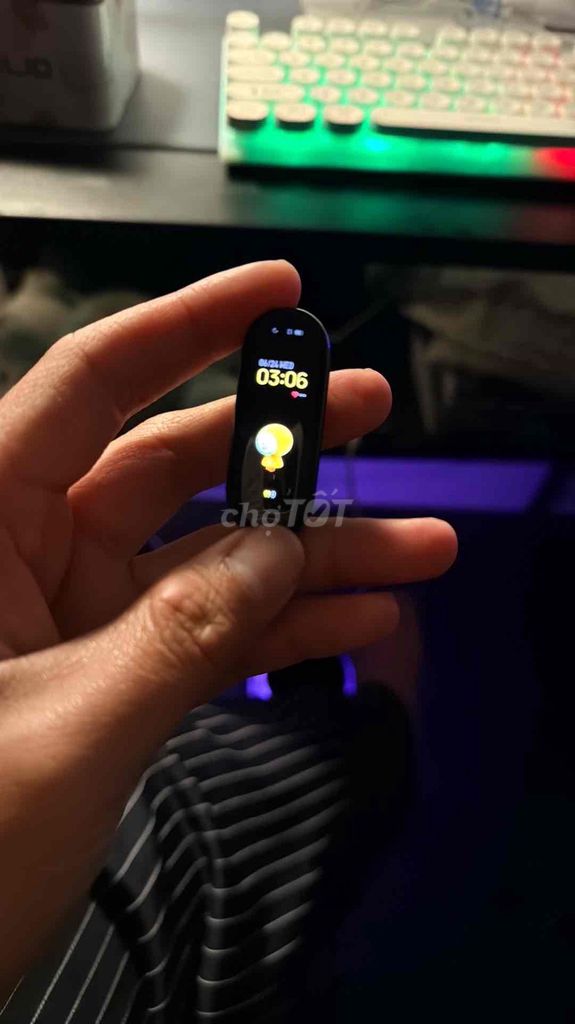 Xiaomi Band 6 Đen AMOLED Theo dõi sức khỏe. Mua bán Thiết bị đeo thông minh tại Quận Bình Tân Tp Hồ Chí Minh được đăng bởi Đặng Trung Tiến hình 1
