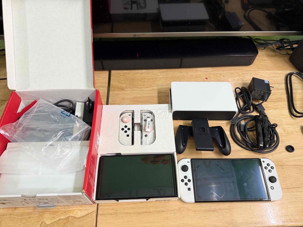 Switch Oled Trắng Haxx Thẻ 256gb