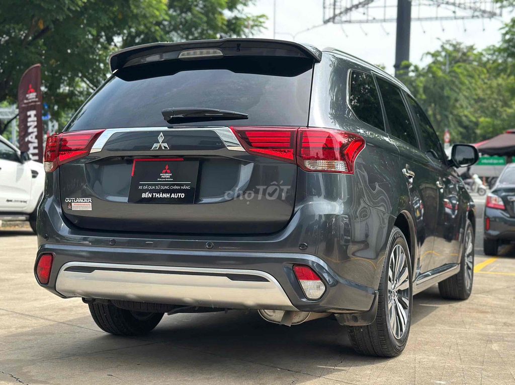 OUTLANDER PREMIUM 2023 ĐI 30.000KM - TRẢ GÓP BANK. Mua bán Ô tô tại Quận 10 Tp Hồ Chí Minh được đăng bởi Nam Huỳnh hình 3
